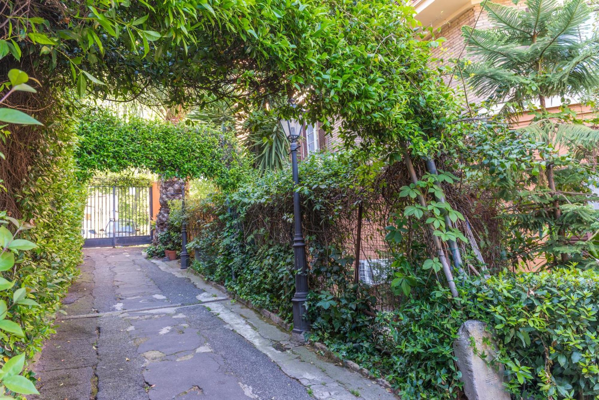 Studio In Trastevere Village Рим Экстерьер фото